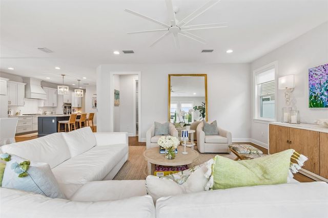 3007 W BAY COURT AVENUE, Tampa, FL 33611