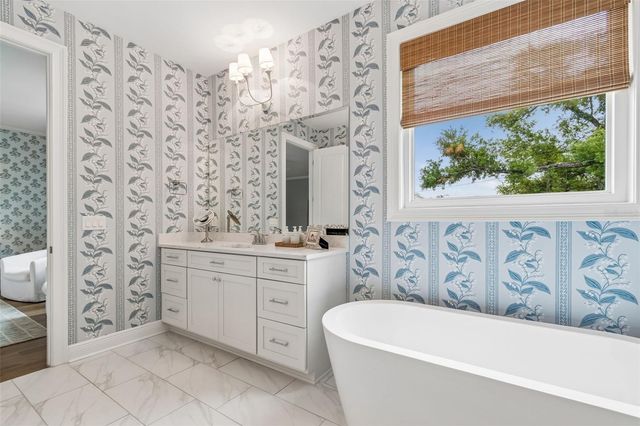 3007 W BAY COURT AVENUE, Tampa, FL 33611