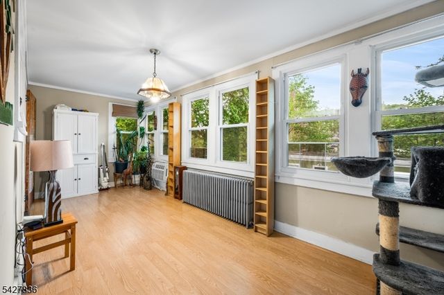 28 Clinton St, Newton Town, NJ 07860