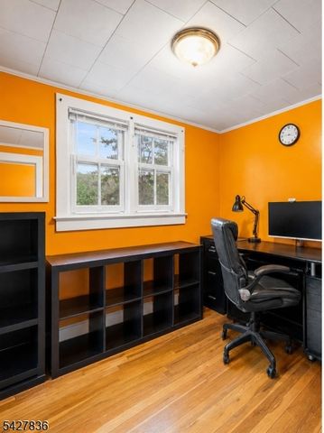 28 Clinton St, Newton Town, NJ 07860