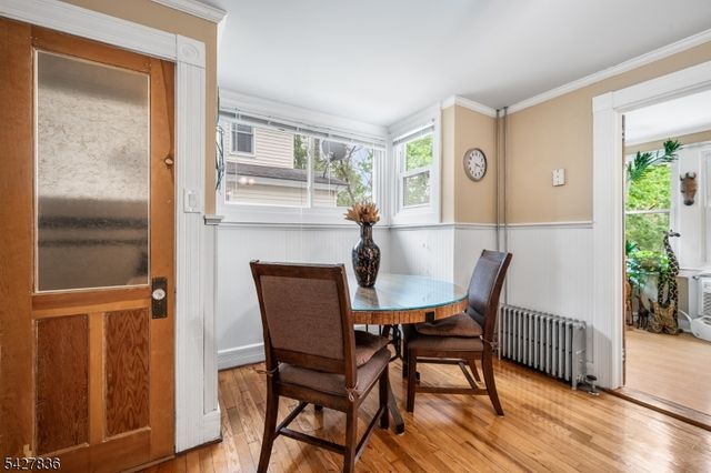 28 Clinton St, Newton Town, NJ 07860
