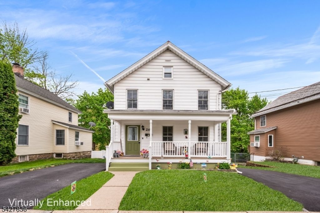 28 Clinton St, Newton Town, NJ 07860
