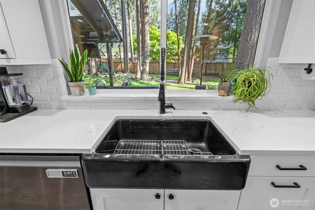 2509 Manorwood Drive, Puyallup, WA 98374