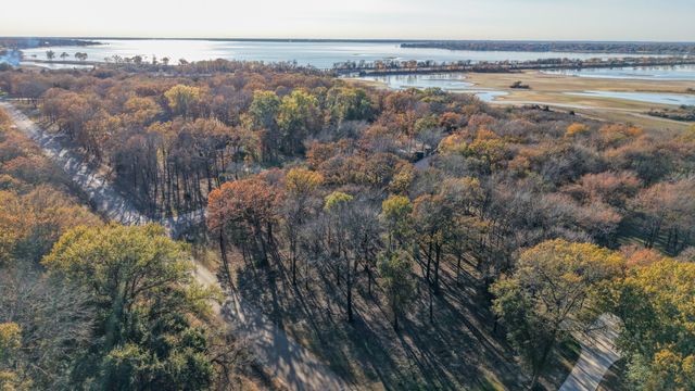 126 Lakeview Trail, Mabank, TX 75147