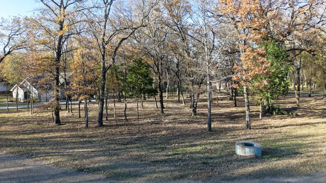 126 Lakeview Trail, Mabank, TX 75147