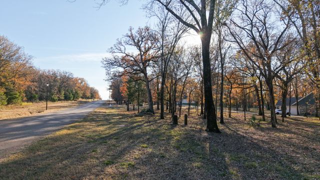 126 Lakeview Trail, Mabank, TX 75147