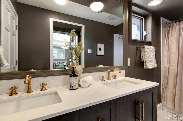 9920 Solar Lane, Green Park, MO 63123