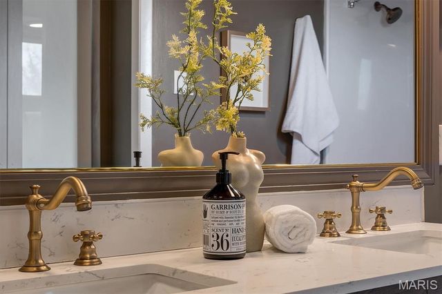 9920 Solar Lane, Green Park, MO 63123