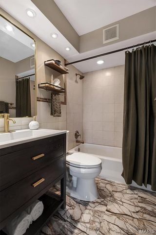 9920 Solar Lane, Green Park, MO 63123