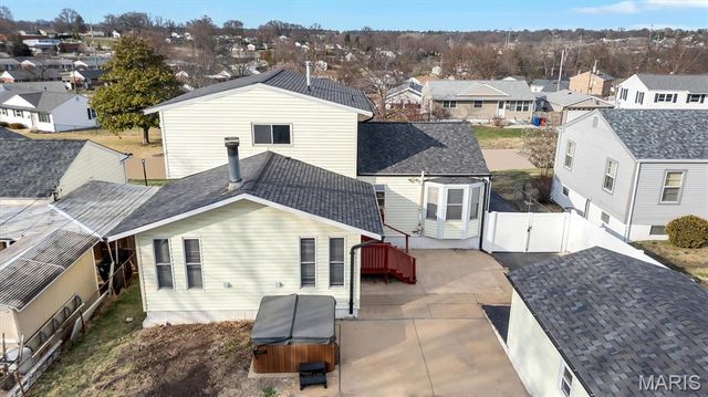 9920 Solar Lane, Green Park, MO 63123