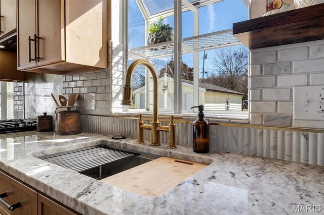 9920 Solar Lane, Green Park, MO 63123