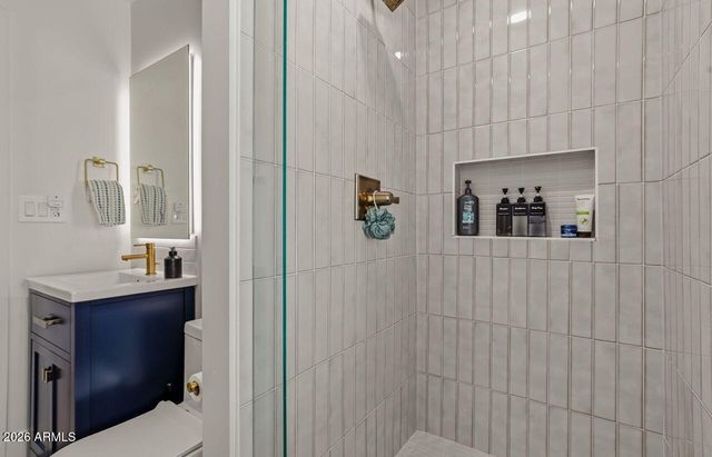 6516 N 43RD Place, Paradise Valley, AZ 85253