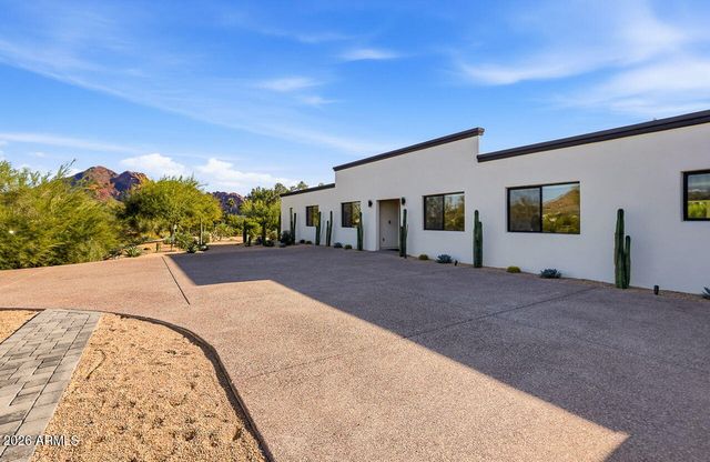 6516 N 43RD Place, Paradise Valley, AZ 85253