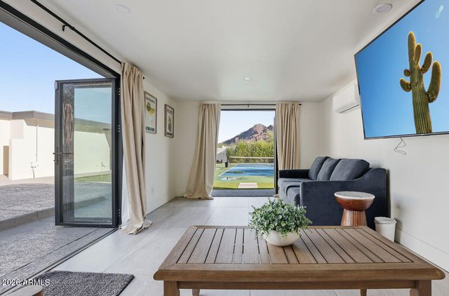 6516 N 43RD Place, Paradise Valley, AZ 85253