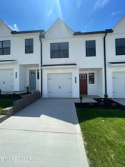 8827 Chapman Trace Way, Knoxville, TN 37920