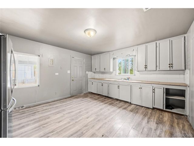 801 Hooker St, Denver, CO 80204