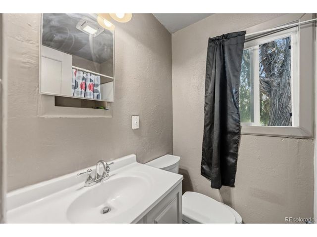 801 Hooker St, Denver, CO 80204