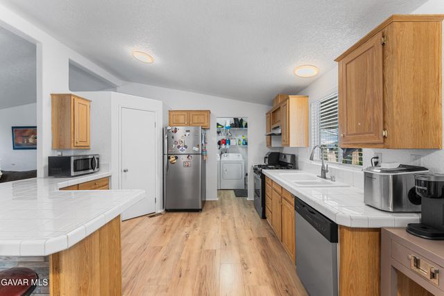 1501 E Avenue I Spc 131, Lancaster, CA 93535