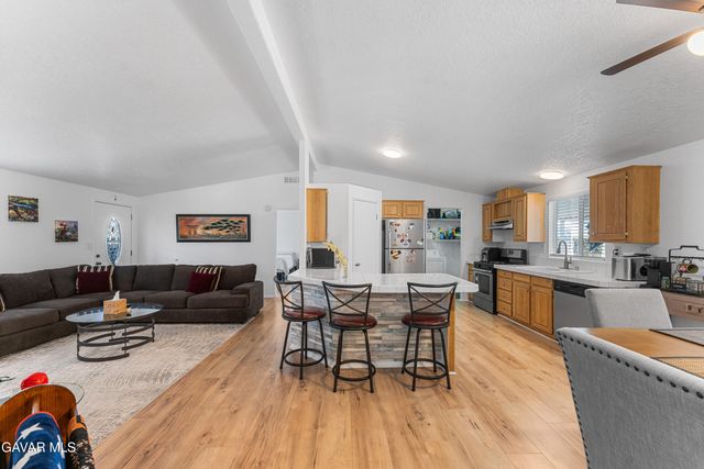 1501 E Avenue I Spc 131, Lancaster, CA 93535