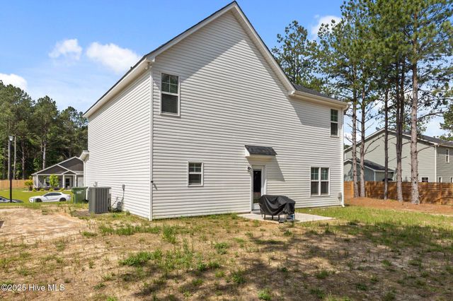 212 Flying Bolt Drive, Raeford, NC 28376