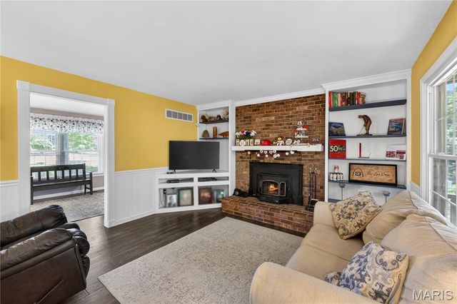 5311 Hamlin Court, Mehlville, MO 63128