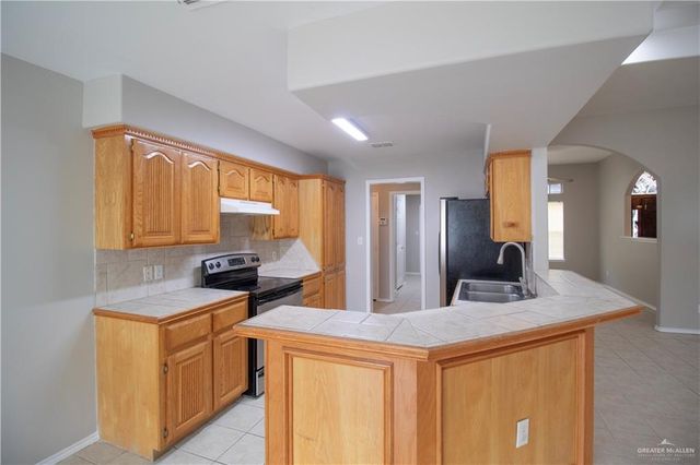 8227 N 25th Lane, Mcallen, TX 78504