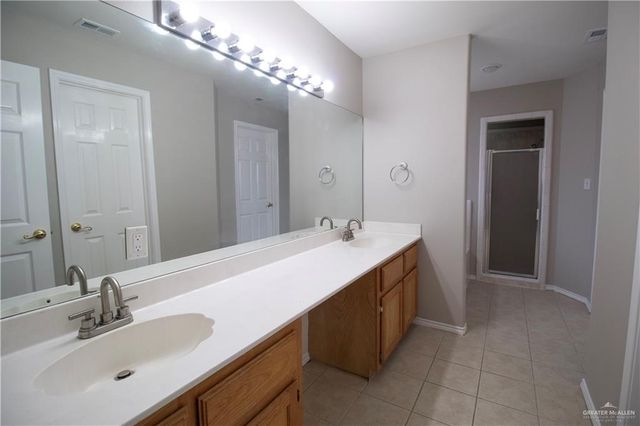 8227 N 25th Lane, Mcallen, TX 78504