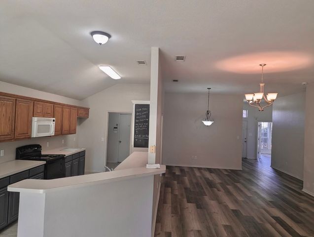 8541 Western Meadows Drive, Fort Worth, TX 76244