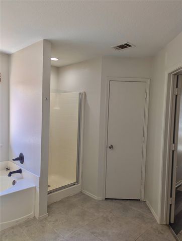 8541 Western Meadows Drive, Fort Worth, TX 76244