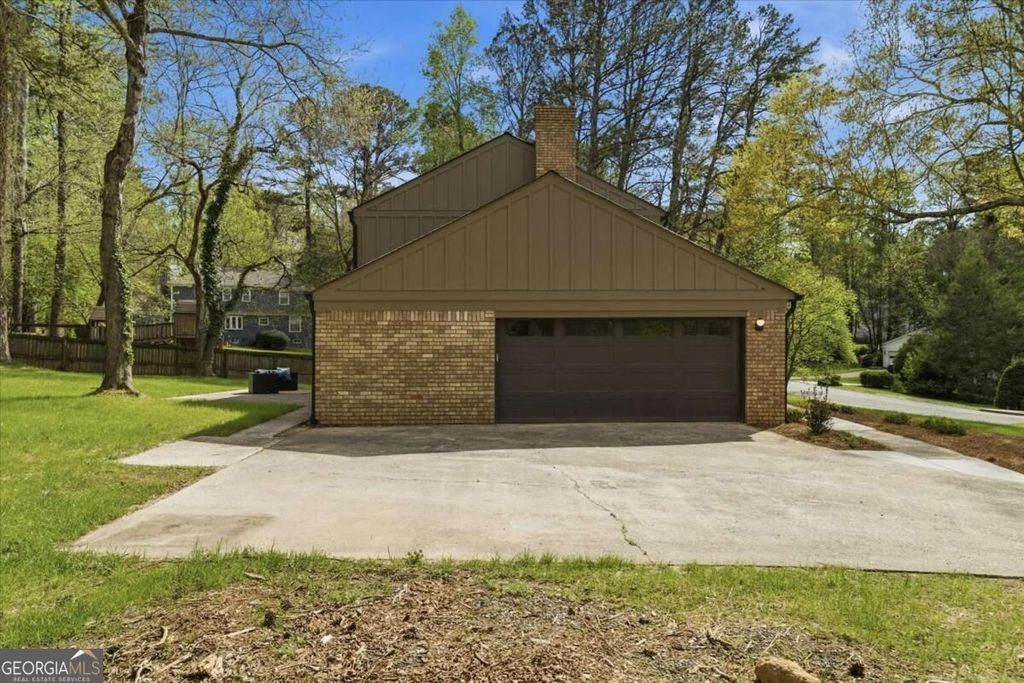 3829 Fox Hills Drive SE, Marietta, GA 30067 — photo 4
