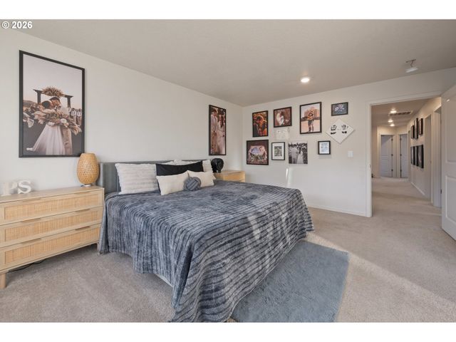 2985 W St, Springfield, OR 97477