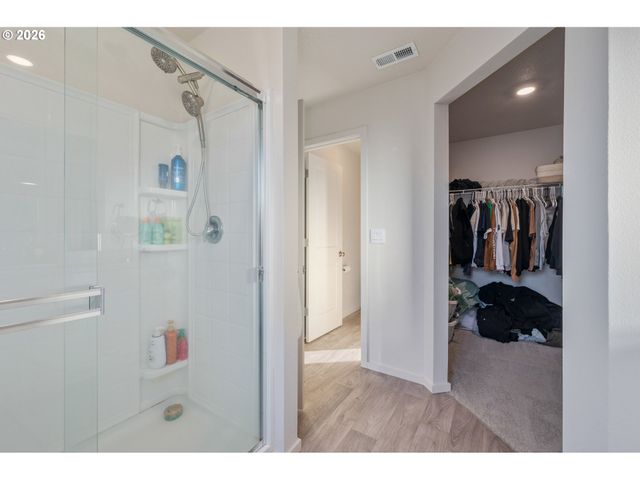 2985 W St, Springfield, OR 97477