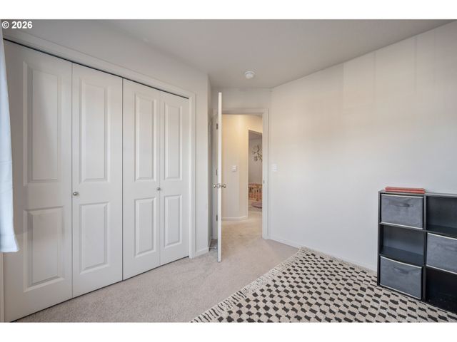 2985 W St, Springfield, OR 97477