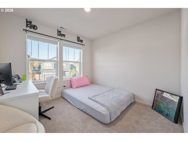 2985 W St, Springfield, OR 97477