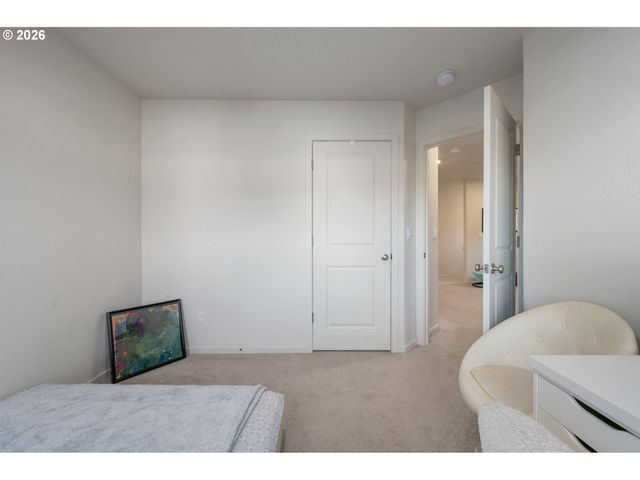 2985 W St, Springfield, OR 97477