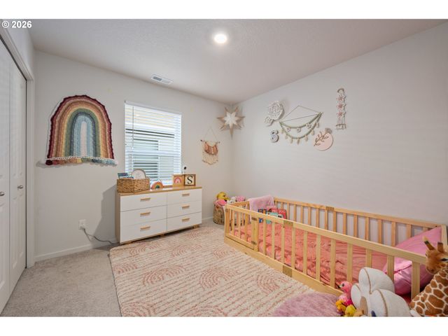 2985 W St, Springfield, OR 97477