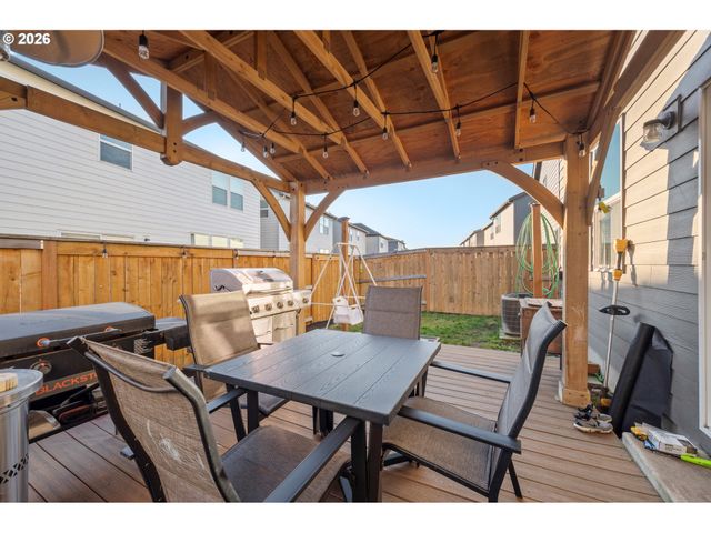 2985 W St, Springfield, OR 97477