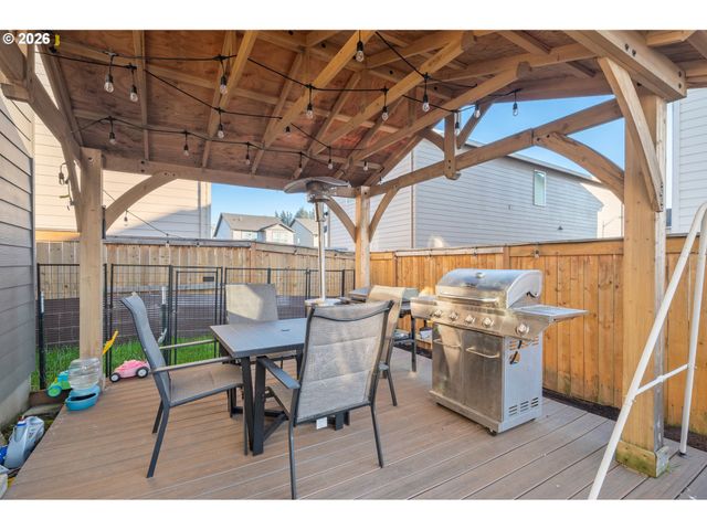 2985 W St, Springfield, OR 97477