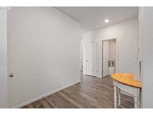 2985 W St, Springfield, OR 97477