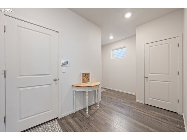 2985 W St, Springfield, OR 97477