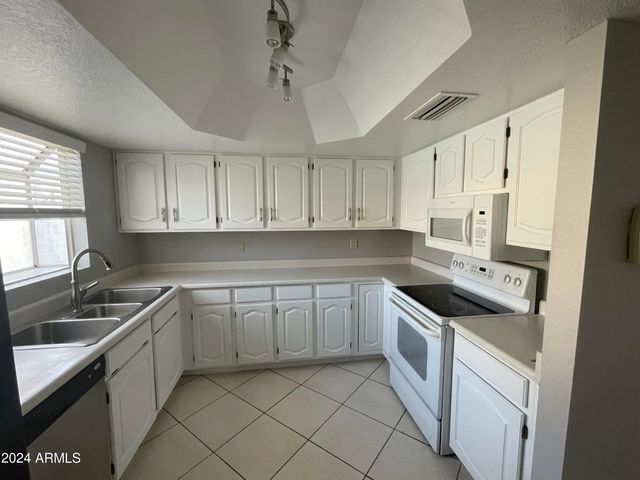456 E SILVER CREEK Road, Gilbert, AZ 85296