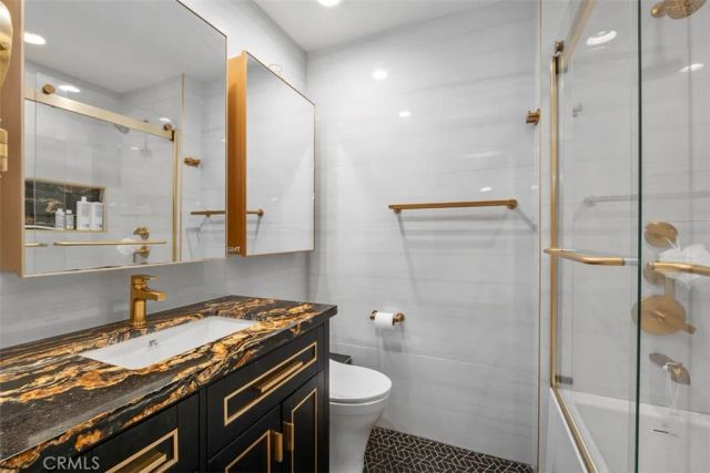 24 La Costa ct., Laguna Beach, CA 92651