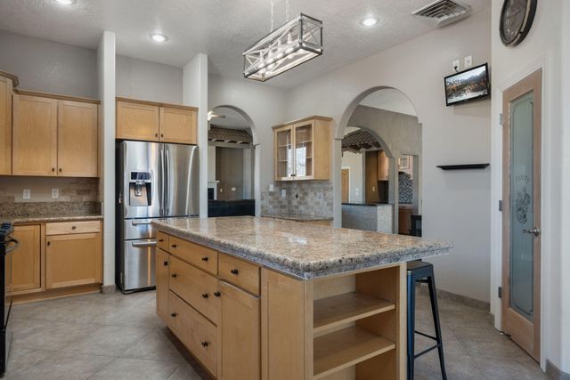 500 Cilantro Lane NW, Albuquerque, NM 87104
