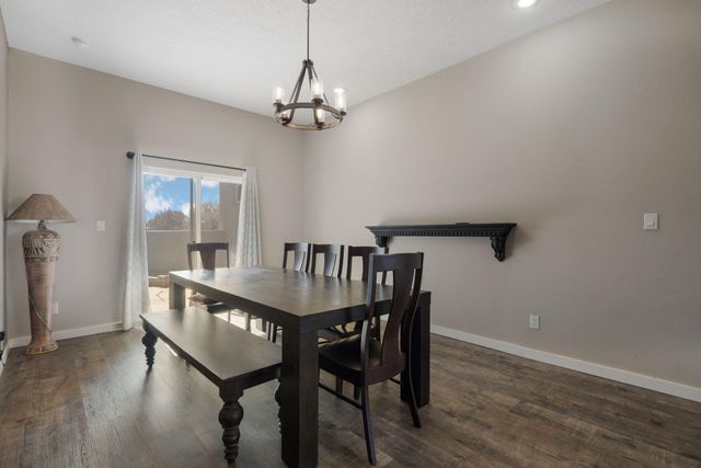 500 Cilantro Lane NW, Albuquerque, NM 87104