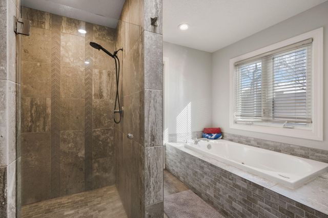 500 Cilantro Lane NW, Albuquerque, NM 87104