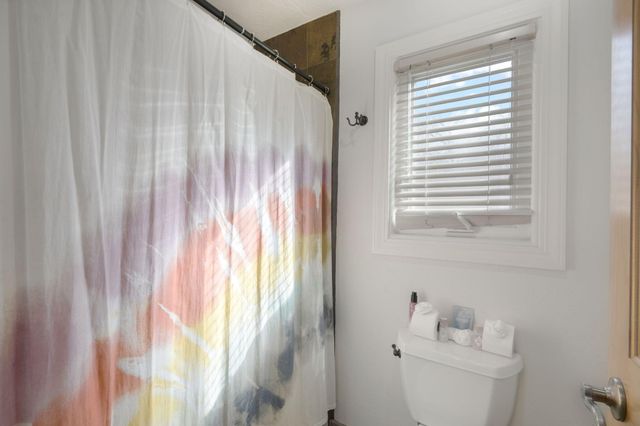 500 Cilantro Lane NW, Albuquerque, NM 87104