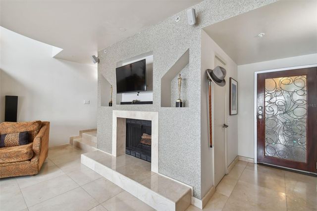 4950 BAYSHORE BOULEVARD 22, Tampa, FL 33611