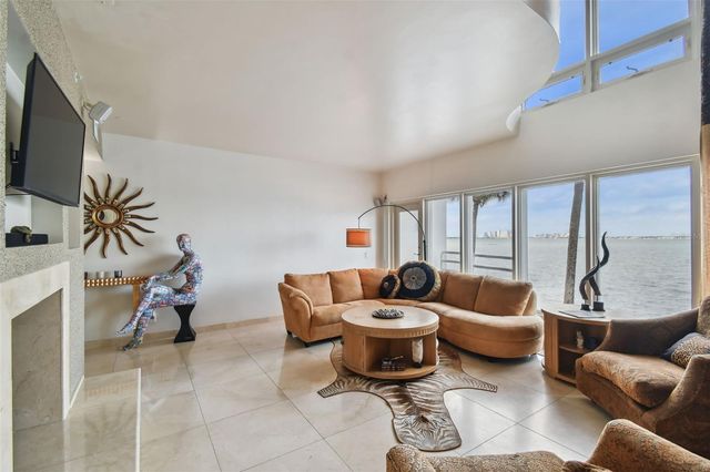 4950 BAYSHORE BOULEVARD 22, Tampa, FL 33611