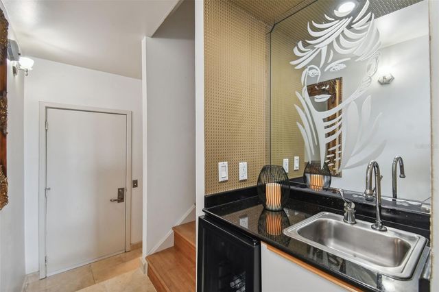 4950 BAYSHORE BOULEVARD 22, Tampa, FL 33611