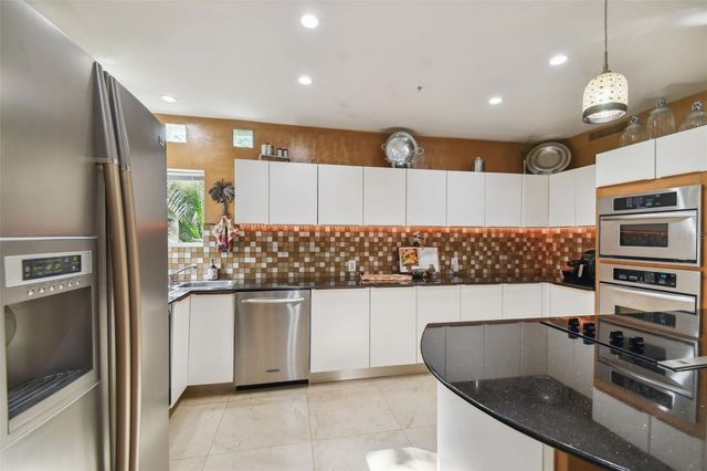 4950 BAYSHORE BOULEVARD 22, Tampa, FL 33611